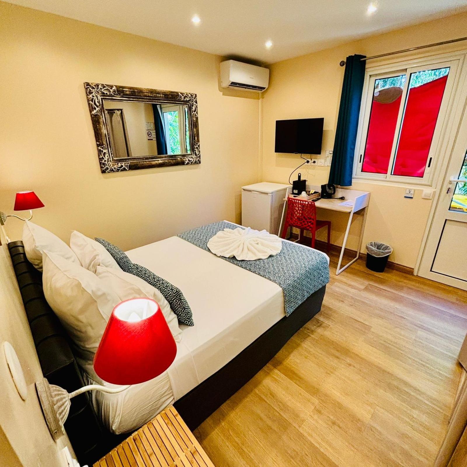 Hotel Coco Island Saint-Gilles-les Bains Bagian luar foto